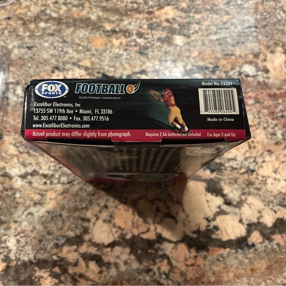 Fox Sports Football Electronic Handheld Game Excalibur 2006 New in box. - Picture 3 of 6